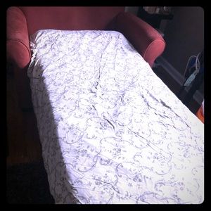 Over sized chair/bed